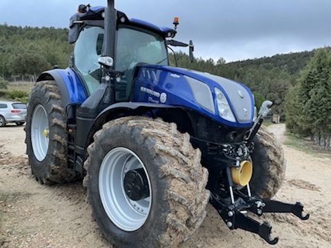 New Holland T7 Blue Power, vista frontal